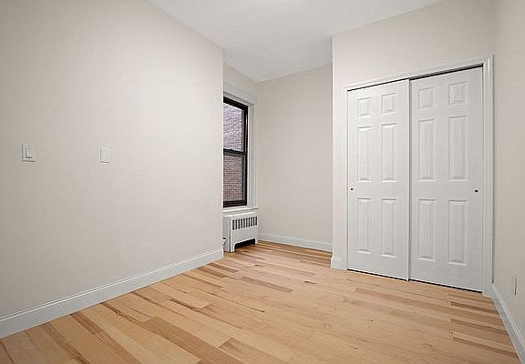 3rd image of 17 Catherine St #9