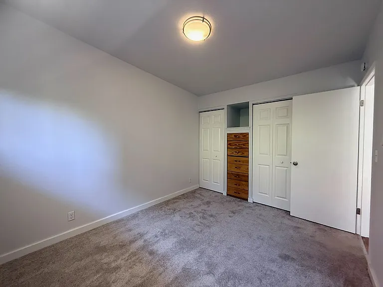 39th Ave Flats — Photo 24