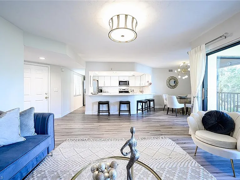 586 Beachwalk Cir #O-205 — Photo 1