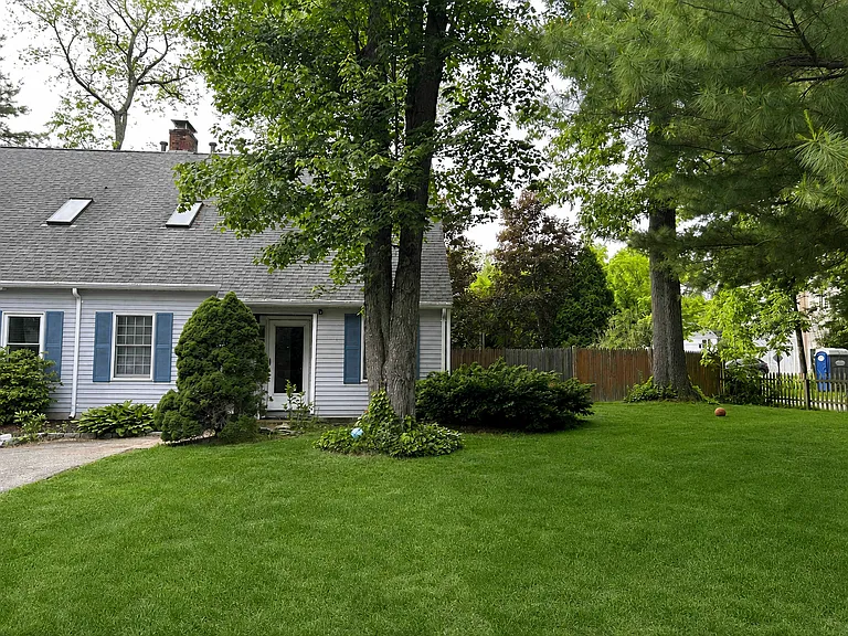 25 Westview Rd #25 — Photo 1