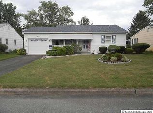 60 Edinburgh Dr, Toms River, NJ 08757