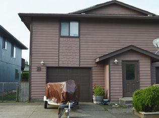 630 SW Fall St APT B, Newport, OR 97365