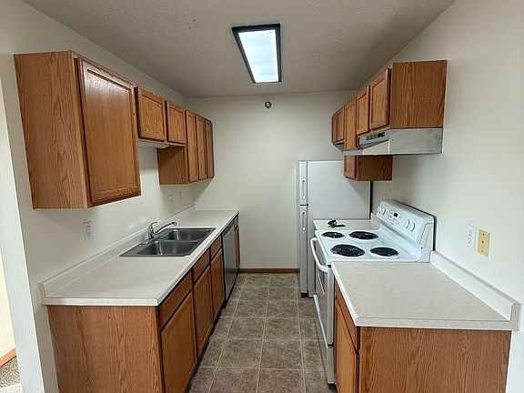 4th image of 3740 7th St S #202