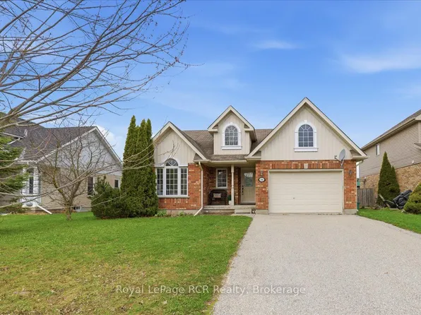 14 Parkside St, Mapleton, ON N0G 1P0