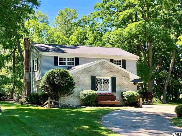 6994 Surrey Ln, Jackson, MI 49201