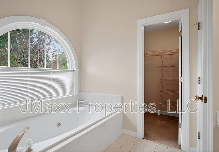 5594 Mountain View Pass — Photo 13