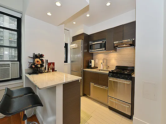 Rented by Cooper & Cooper Real Estate | media 11