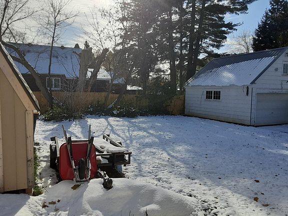 3rd image of 129 W Coolidge Ave