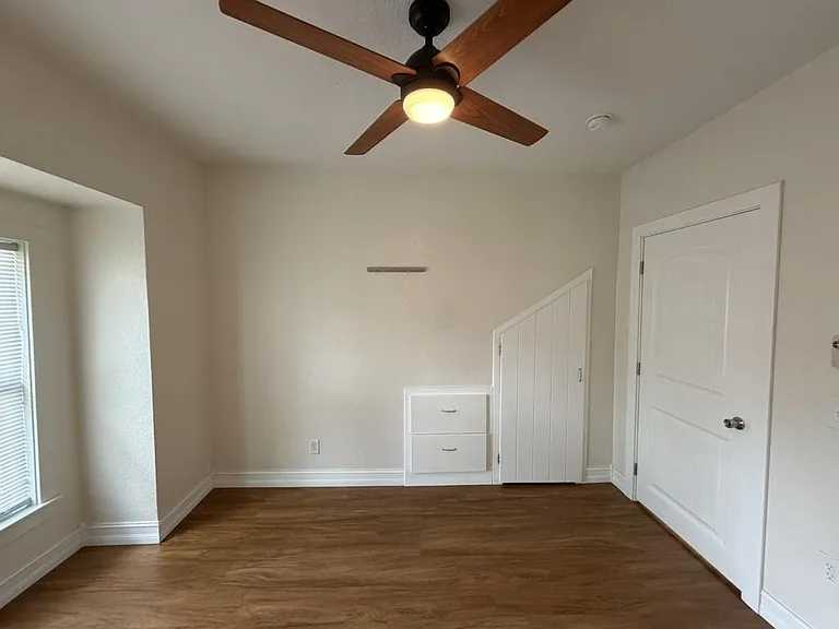 903 E New York Ave — Photo 21