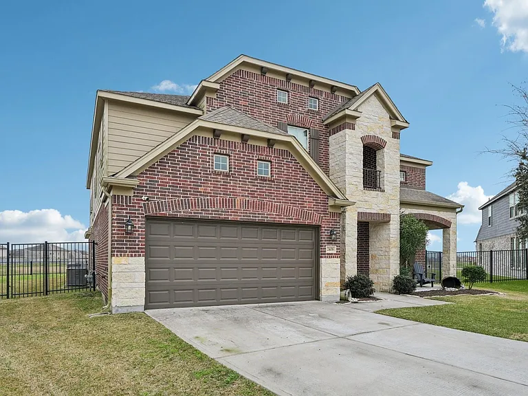 2406 Harborwood Ct — Photo 6