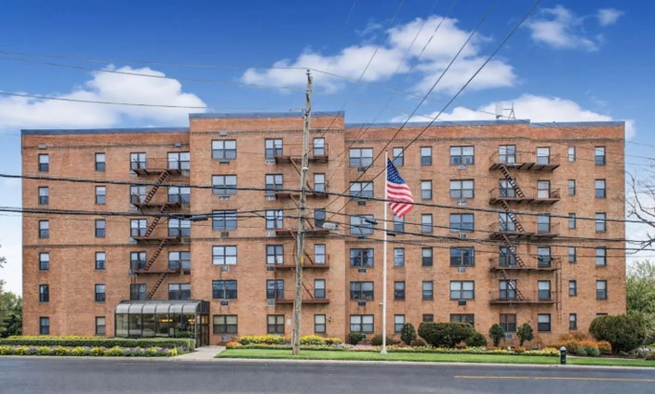 1 bed, 900 sqft, $2,050 — Photo 3