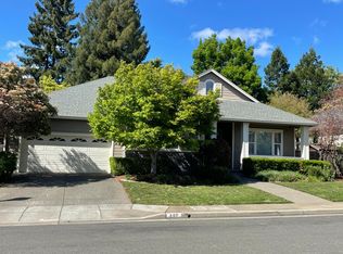 207 Ferrero Dr, Healdsburg, CA 95448