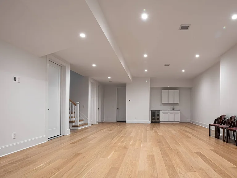 12 Central Ave — Photo 21