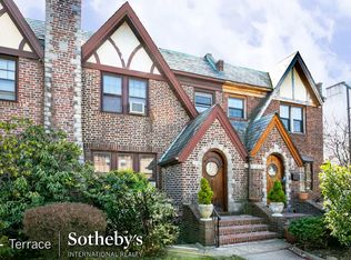 8572 67th Rd, Rego Park, NY 11374