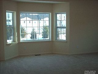 3rd image of 120 Brattle Cir