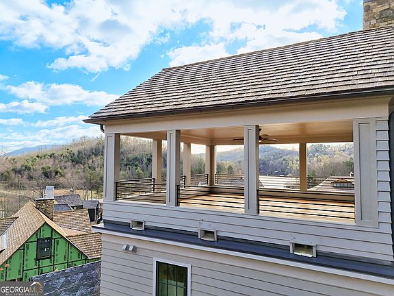 3rd image of 90 Cove View Ln