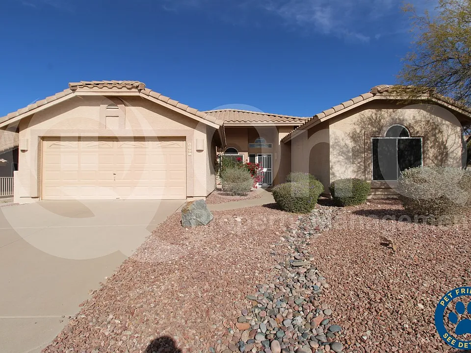 8950 E Yucca Blossom Dr