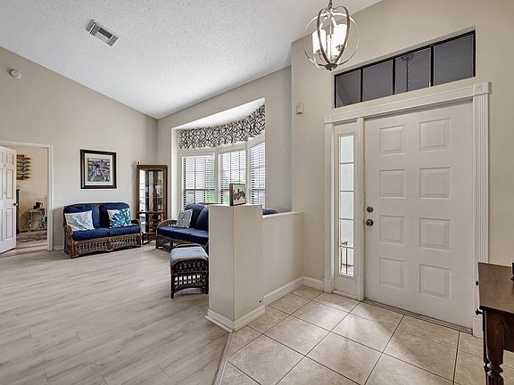 3rd image of 3561 SW Carmody Street