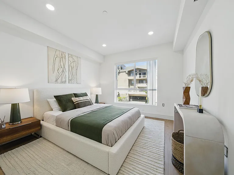 212 N Mariposa Ave #5 — Photo 9