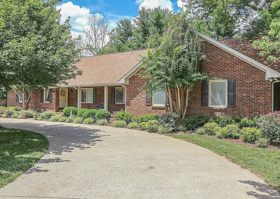 1st image of 126 Haynes Haven Ln