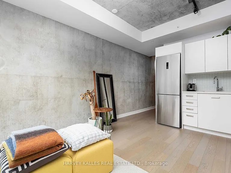 39 Brant St #717 — Photo 5