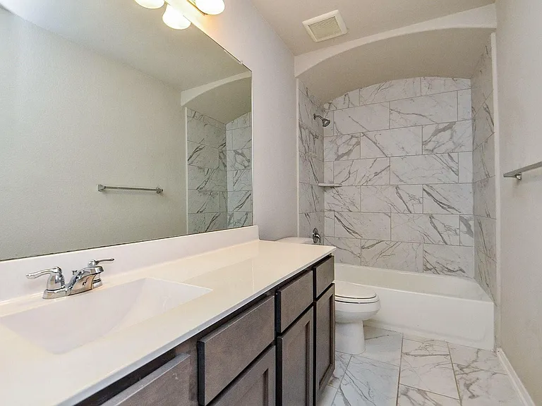 5443 Grand View Dr — Photo 15