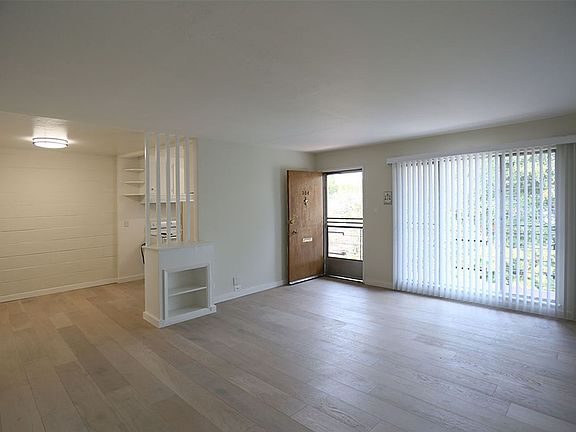 2nd image of 302 Euclid Ave #304