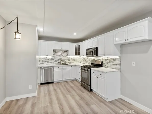 868 E Alvarado St APT 14, Fallbrook, CA 92028