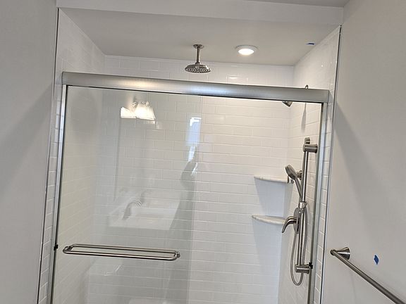 4th image of 94 Trotting Rd