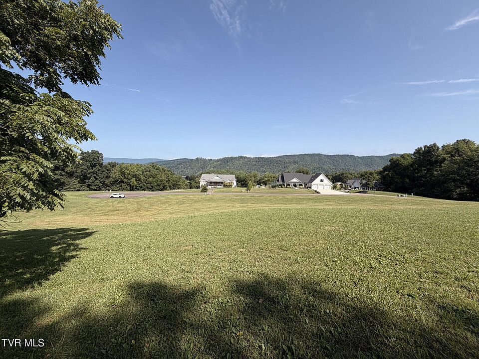 1st image of 19 Forest Pointe