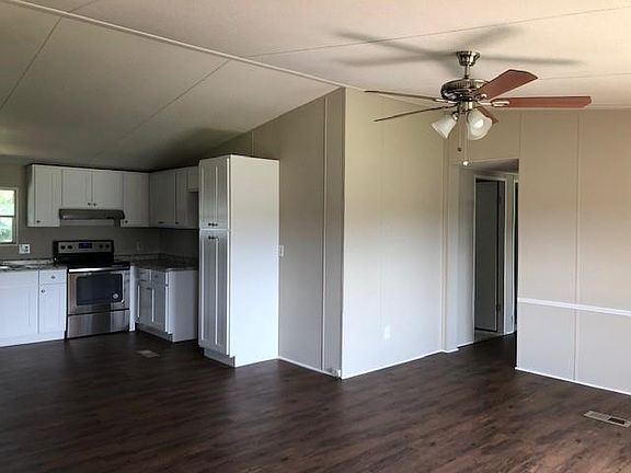 3rd image of 2271 Dillon Dr