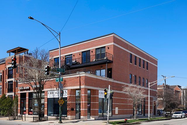 1st image of 2810 N Paulina St APT 2W
