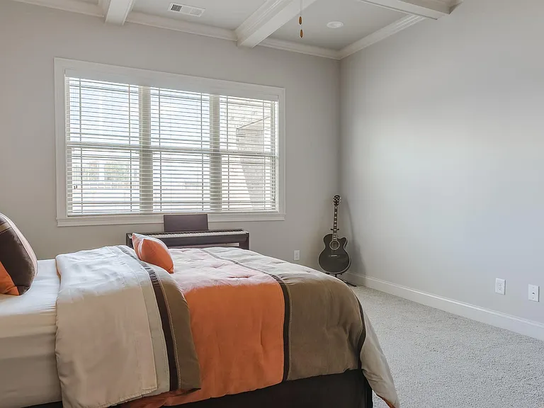 902 Abingdon Cv — Photo 24