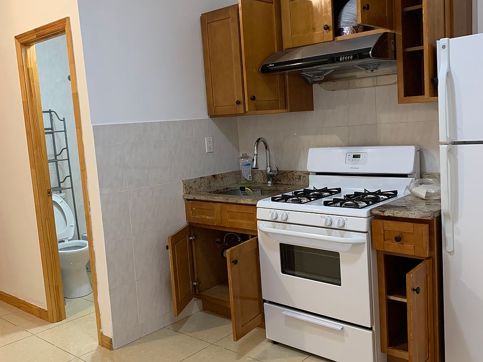 1st image of 41 Essex St #3R
