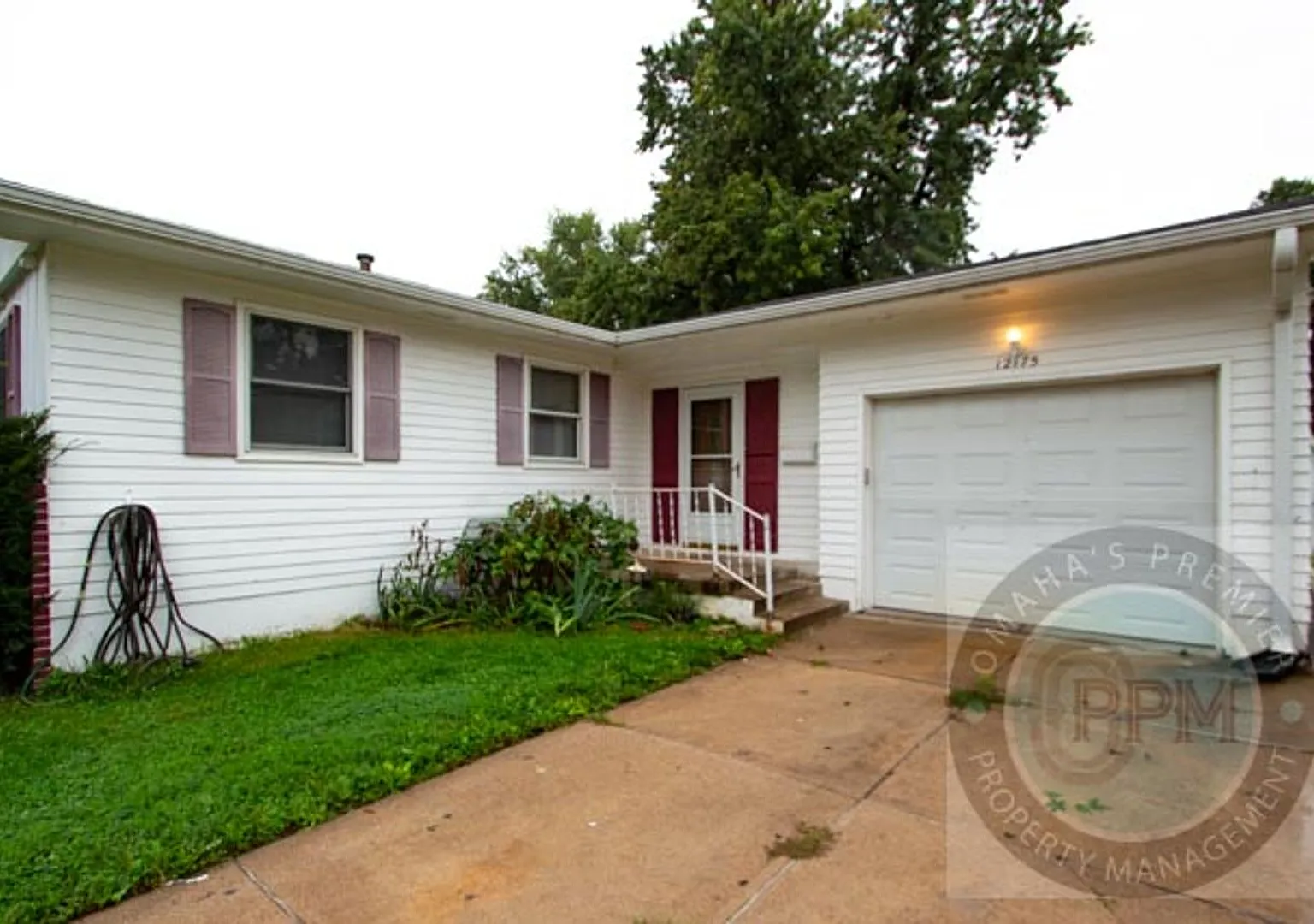 Beautiful Spacious House | 120th & L — Photo 2