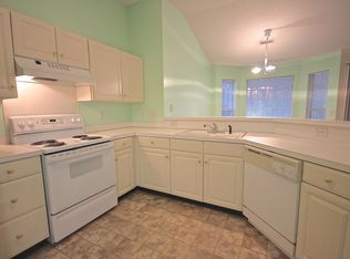 13023 Peacock Ln, Charlotte, NC 28215
