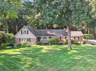 606 E Rolston Rd, Linden, MI 48451