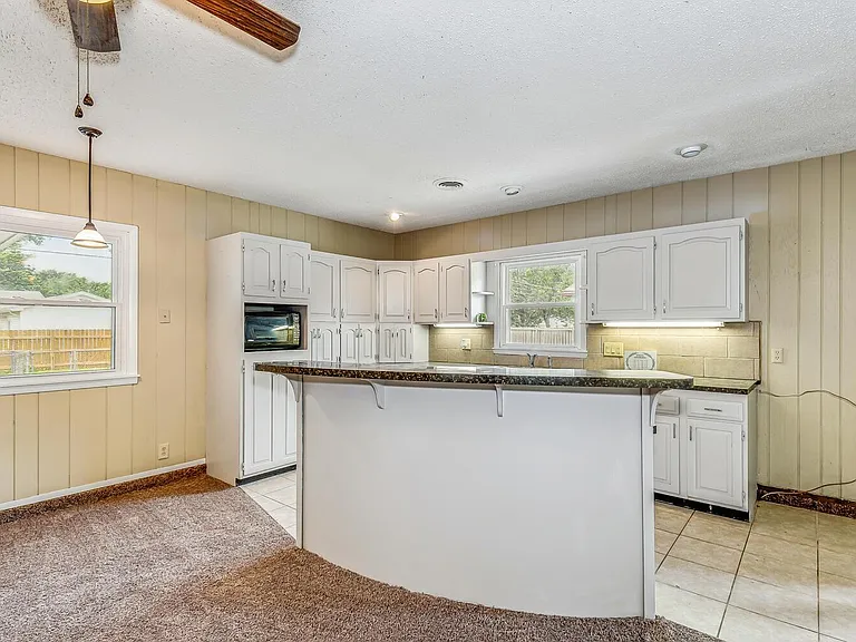 1845 N Sheridan St — Photo 7