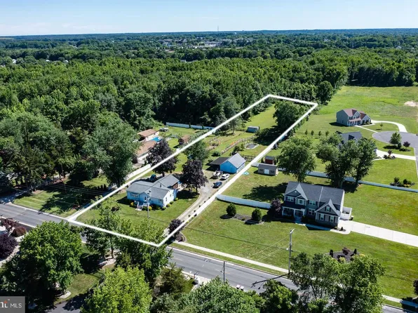 98 Kelly Driver Rd, Laurel Springs, NJ 08021