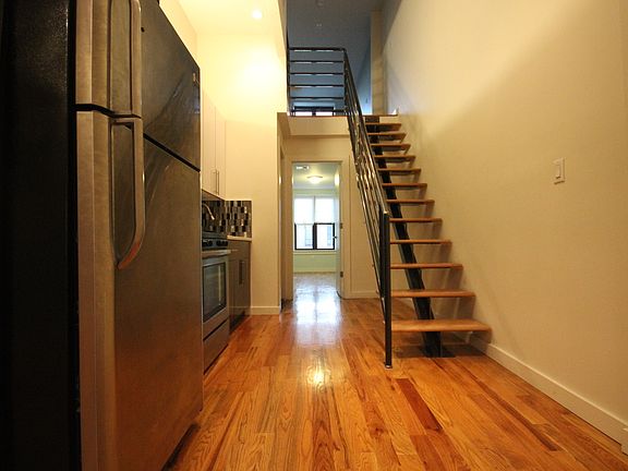 2nd image of 227 Wyckoff St #3L