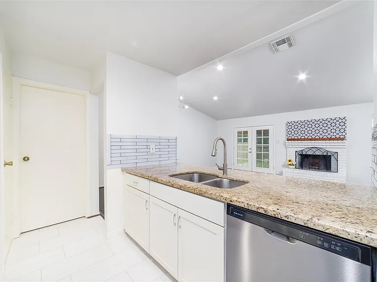 26 S White Pebble Ct — Photo 10