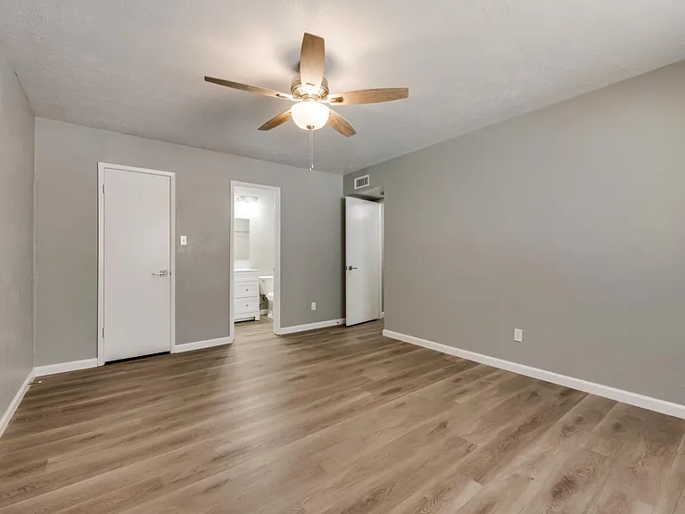 2129 Lewis Trl — Photo 11