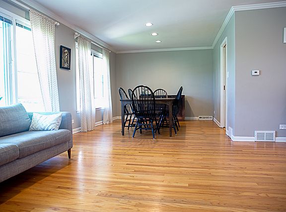 5th image of 4115 Enfield Ave