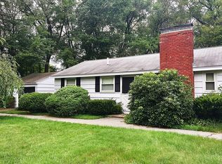 15 Walsh Rd, Bedford, MA 01730