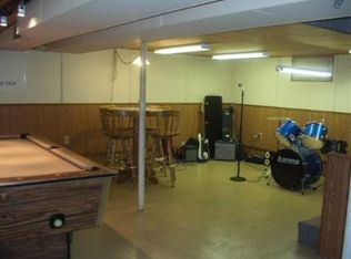 1202 Parkview Rd, Sterling, IL 61081