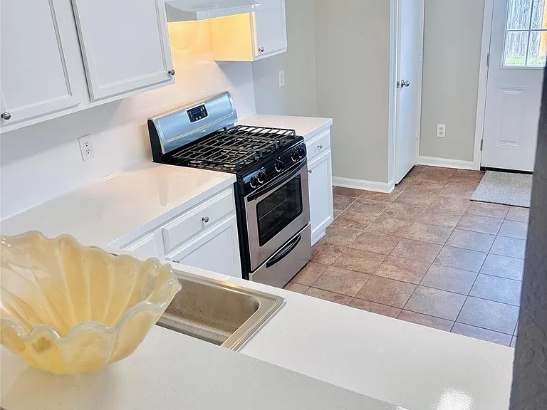 8134 Sanders Forest Ct — Photo 10
