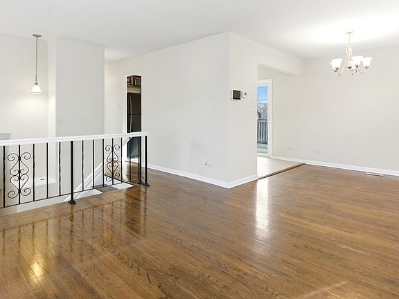4th image of 16419 Woodlawn West Ave