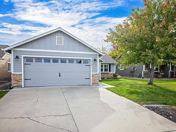 3rd image of 2709 W Ashley Cir