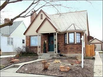 2nd image of 824 Bryan Ave