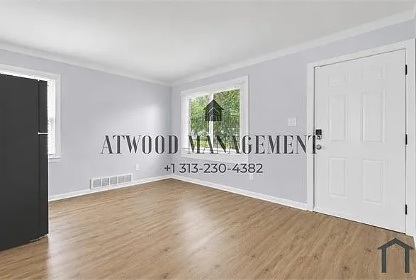 8283 Vaughan St — Photo 3